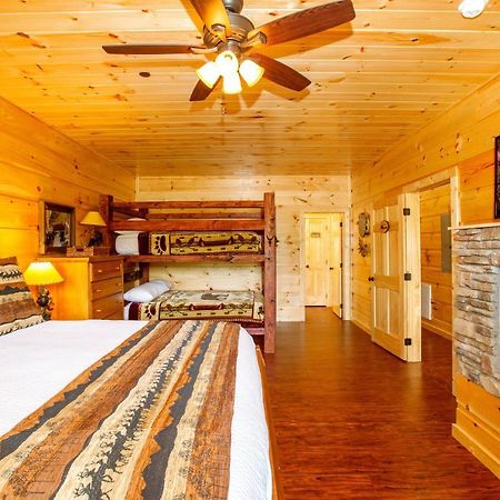 Pittman Center Foxwood Mansion Cabin מראה חיצוני תמונה